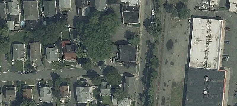 16 Frnt St