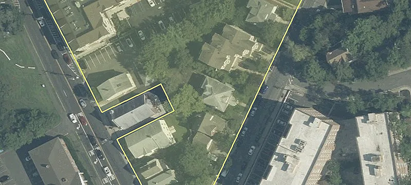 10 Lincoln Ave