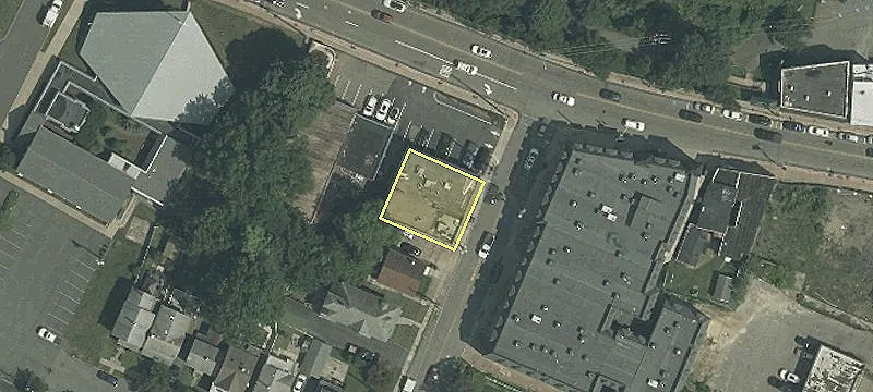 1 Ctr Ave