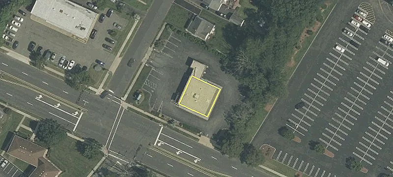 995 Bloomfield Ave