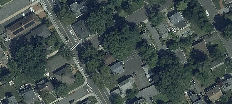 124 Riv Rd