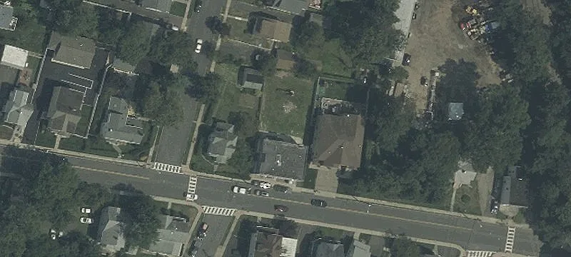 220 Park Ave