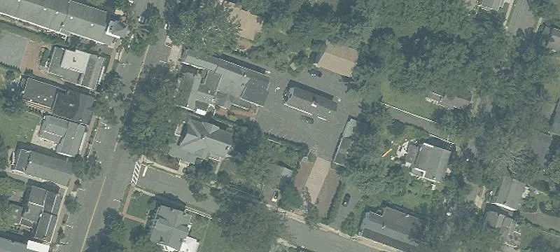 24 Main St