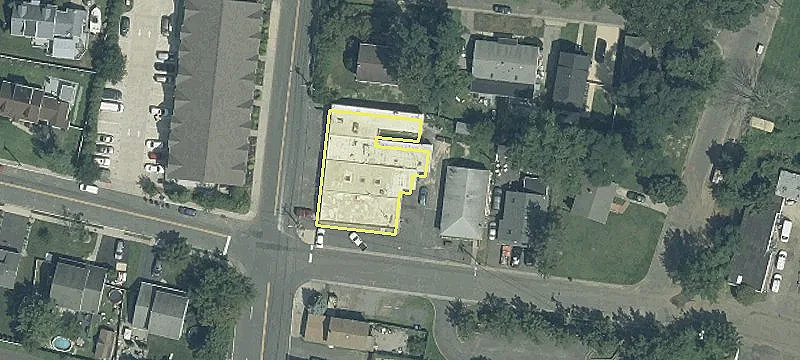 60 Leonard Ave
