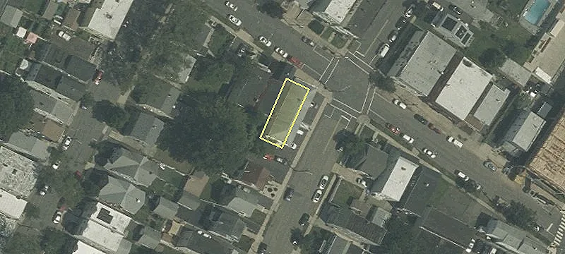 212 Quincy Ave