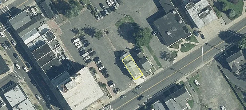 17 Broad St