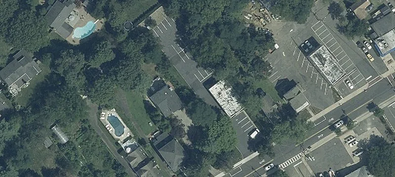 553 Riv Rd
