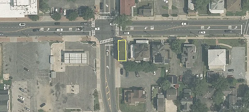 201 Main St