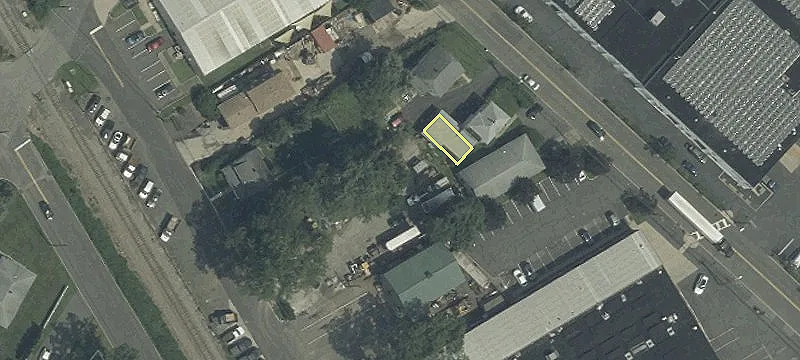 77 Greenwood Ave