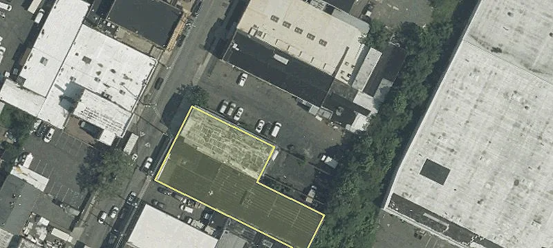 132 Coit St