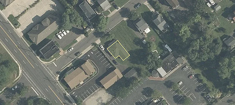 225 Berlin Rd