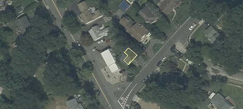 11 Cres Ave