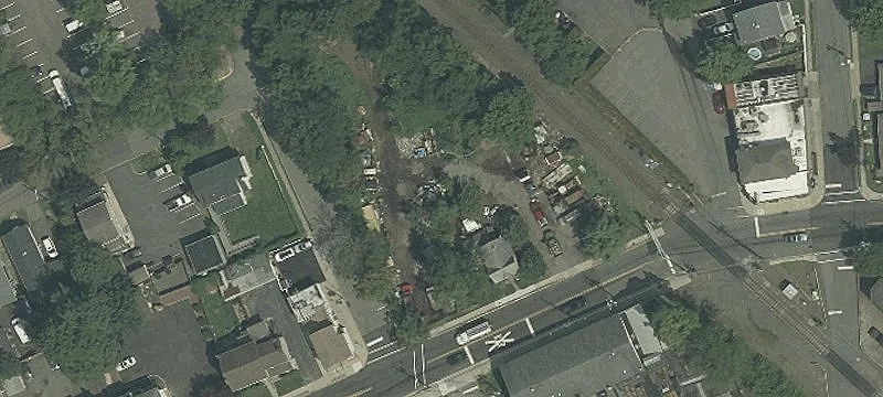 460 Main St