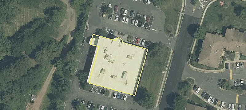 1000 Woodbridge Ctr Dr