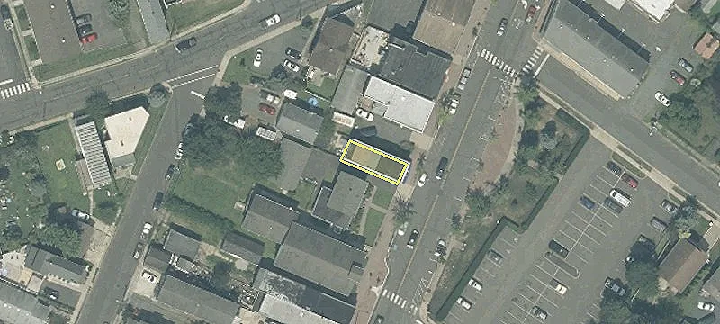 220 Main St