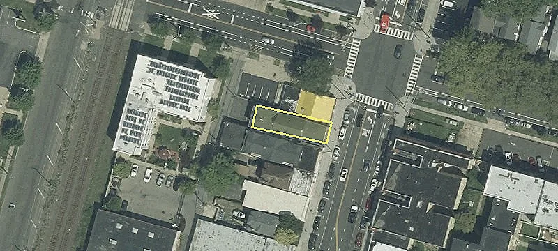 1017 Main St