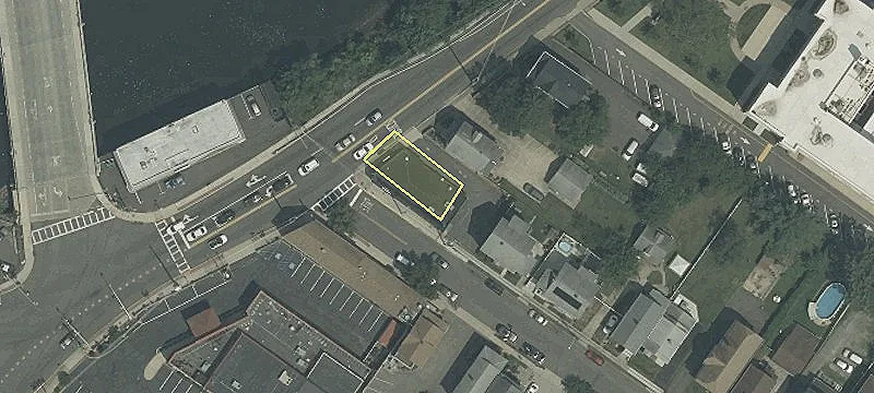 210 Main Ave