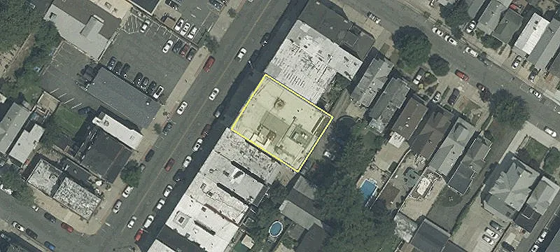 688-692 Broadway, Unit 692