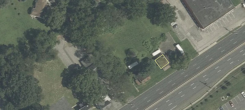 305 Rte 130th S