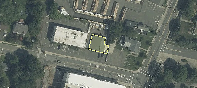 10 Lincoln Blvd