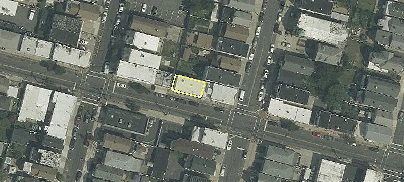 400 2nd St