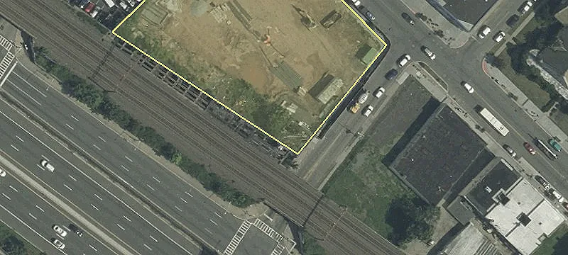 11 Burnett St
