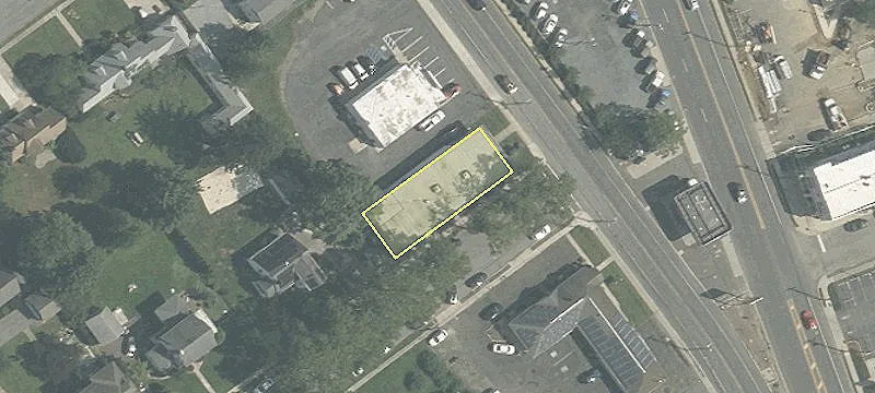 405 Main St