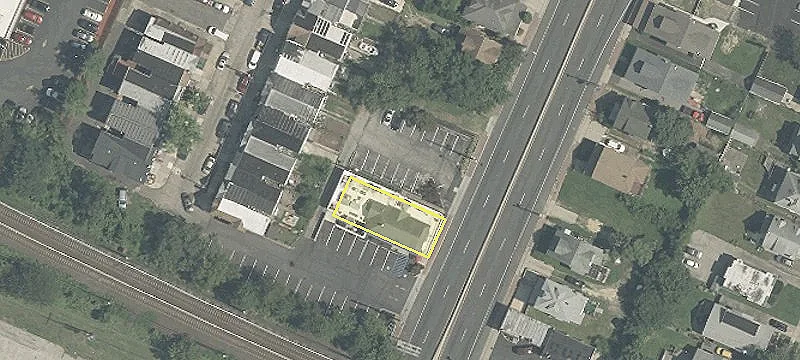 33 Cres Blvd