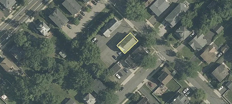 3 Locust St
