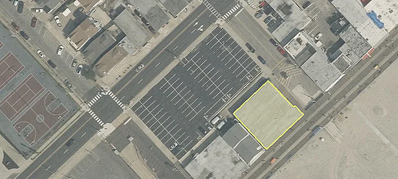 401 Montgomery Ave