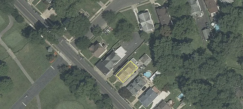 502 Chapel W Ave