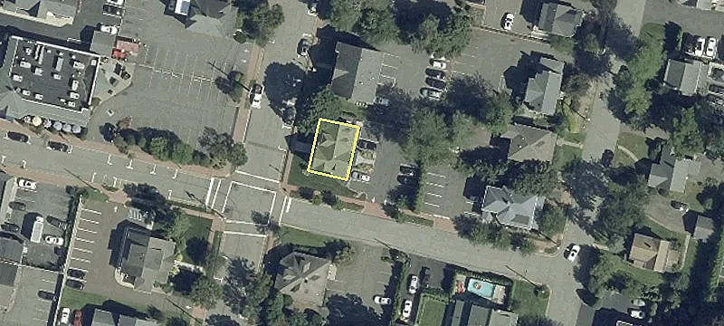 244 Everett Ave