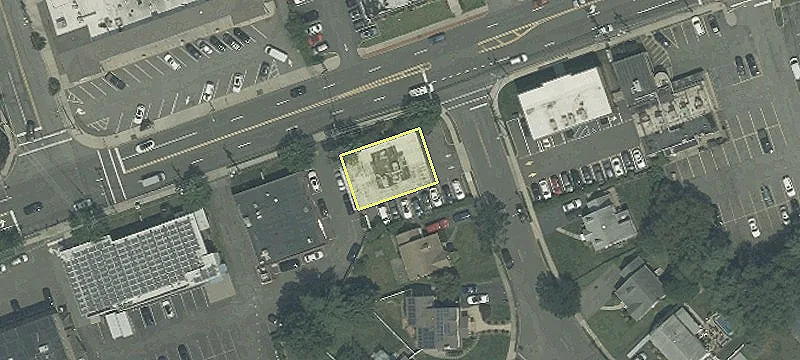 19-20 Fair Lawn Ave