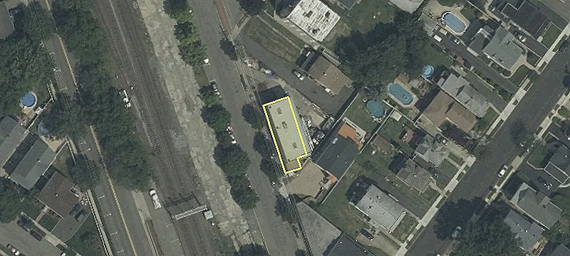275 Railroad Ave