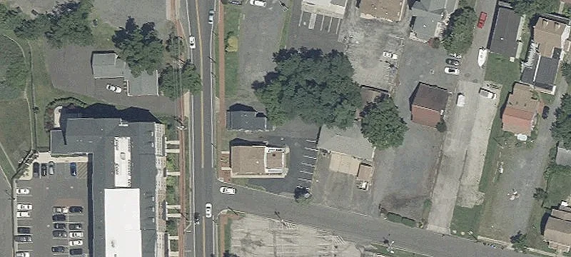 9 Maple Ave