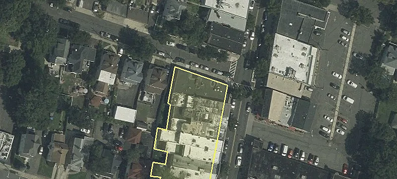 220 Main St