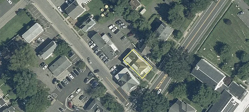 2685 Main St