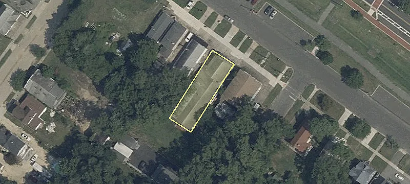 629-633 De Hirsch Ave, Unit 633