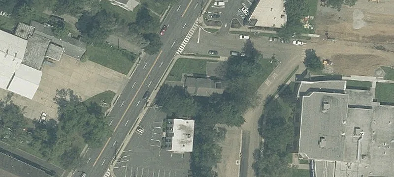 560 Un Ave