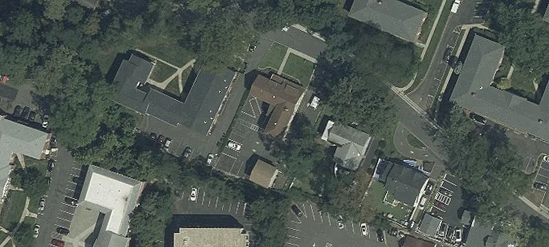19 Hutton Ave