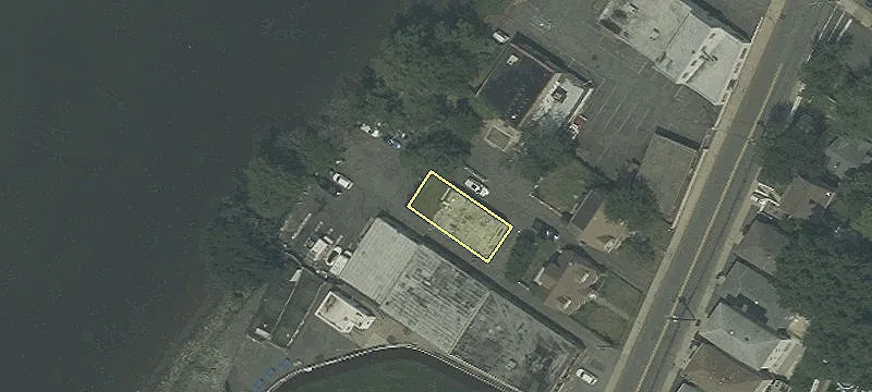 157 Riv Rd Rear
