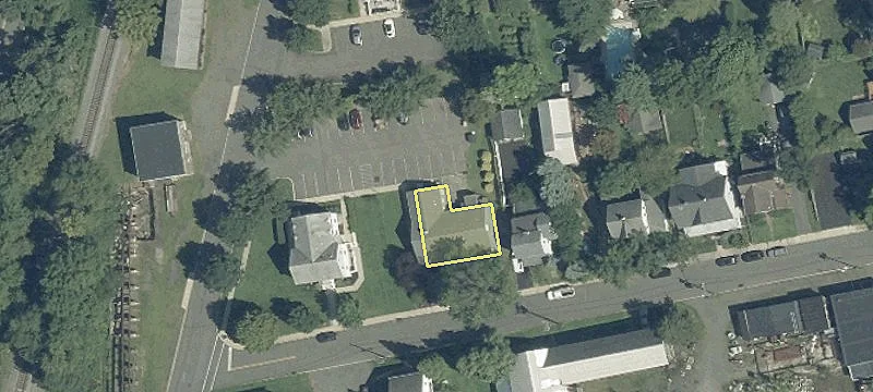 19 Brookside Ave