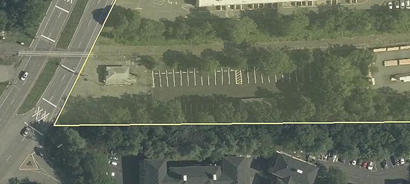 10 Eisenhower Pkwy