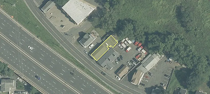 32 Old Matawan Rd