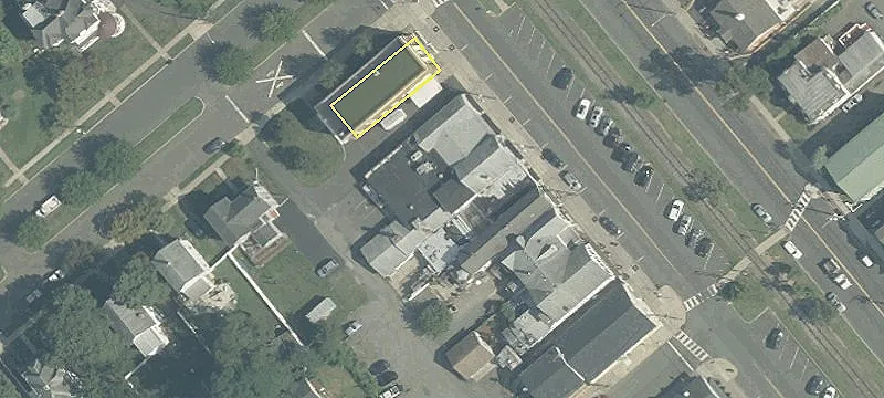 34 Railroad Ave