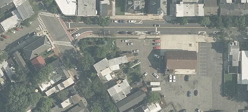 307 Farnsworth Ave