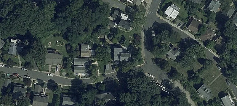 1 Woodland St