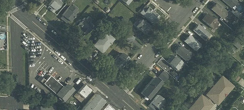 241 Scott Ave