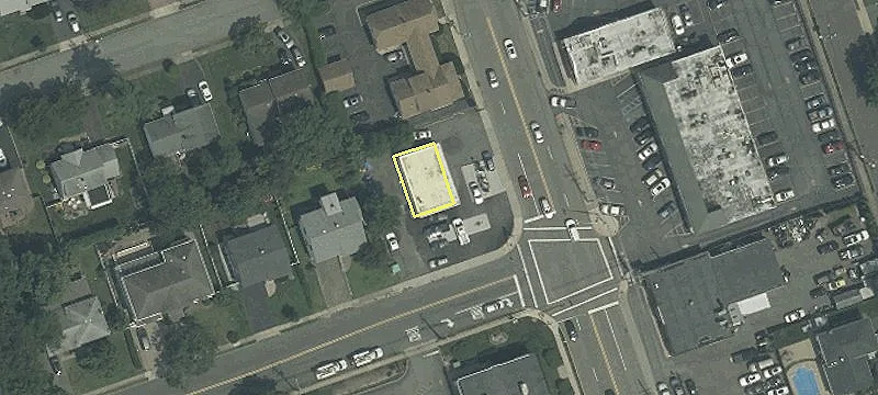 6-10 Saddle Riv Rd