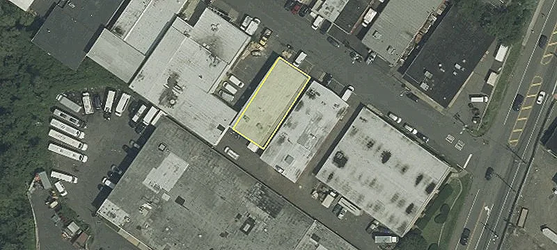 17-19 Industrial Ave